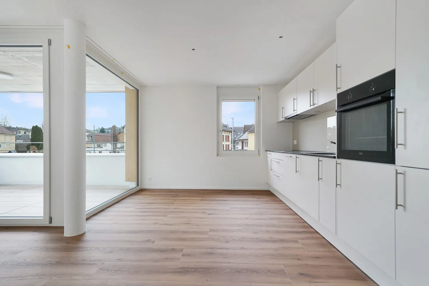 Move in, breathe, feel good - new apartment with sunny loggia - Photo 1 of 13