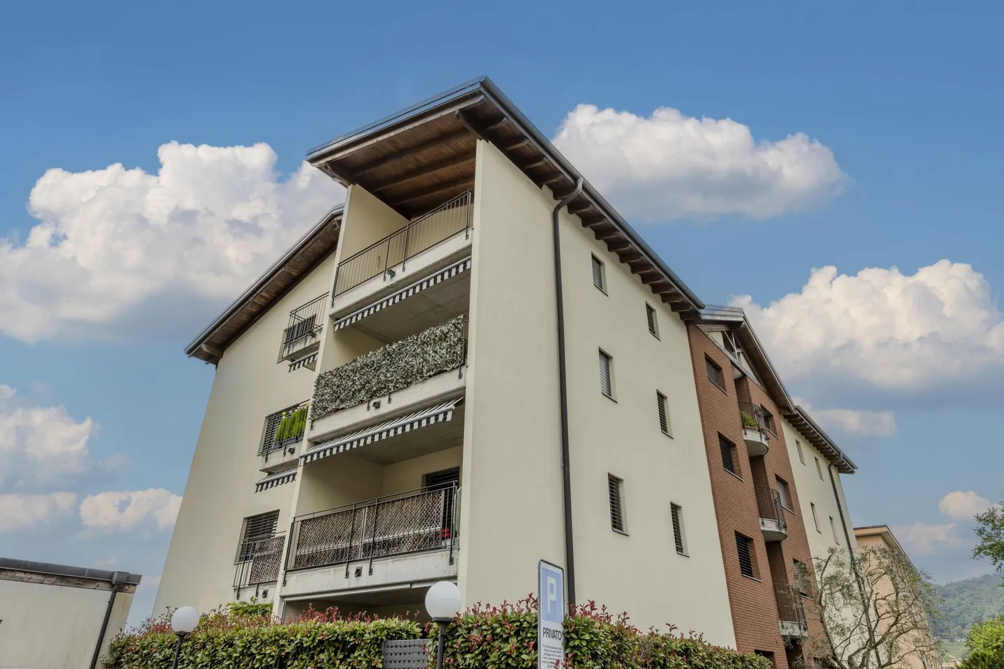 STUPENDES DACHGESCHOSS 3.5 MIT FREIER SICHT IN MENDRISIO ZENTRUM - Foto 9 di 9