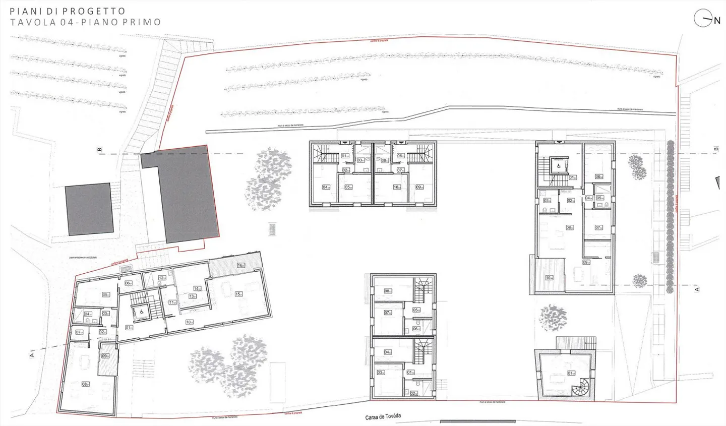 Terrain constructible de 2370 m² avec permis de construire approuvé - Photo 6 sur 12