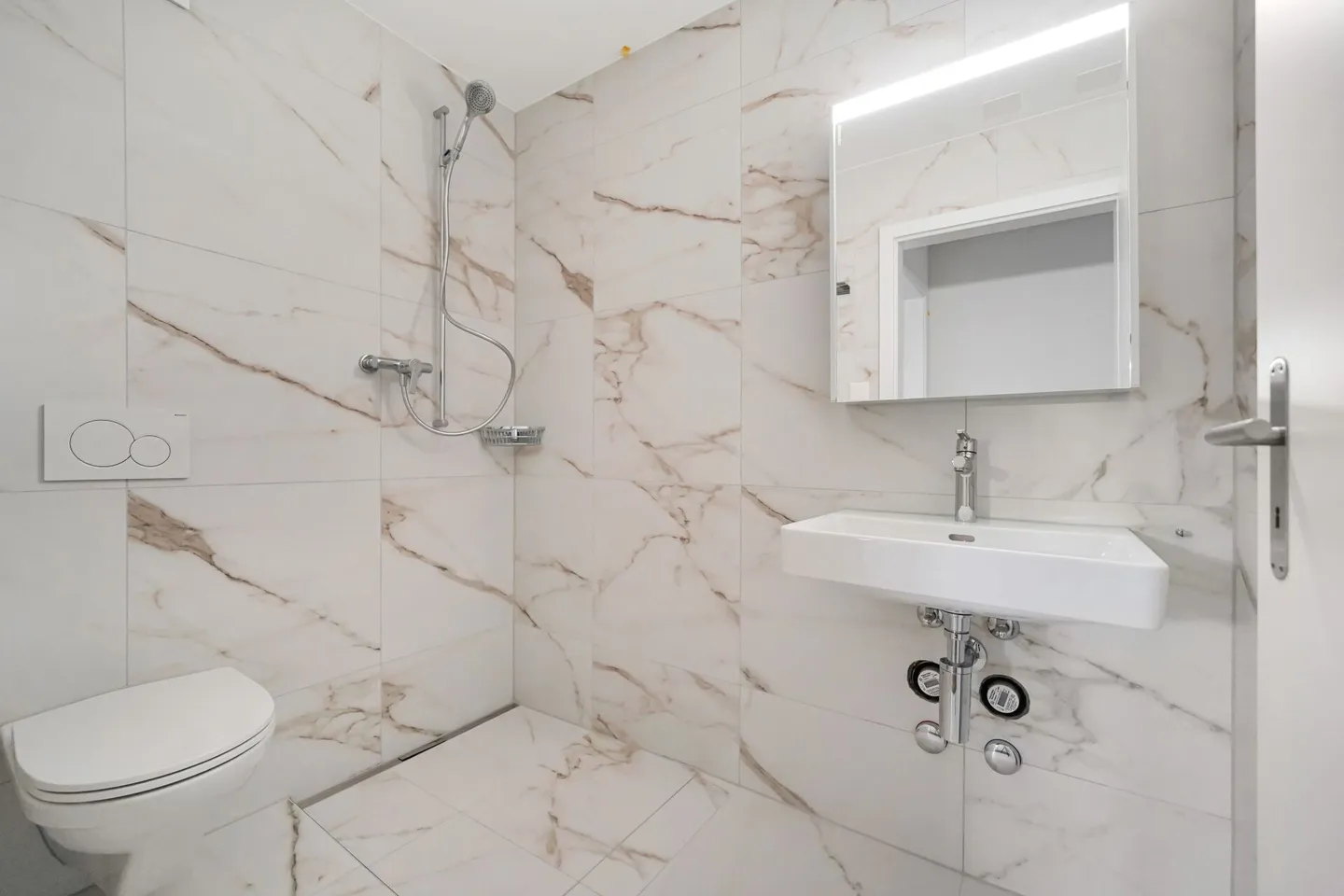 Move in, breathe, feel good - new apartment with sunny loggia - Photo 13 of 13