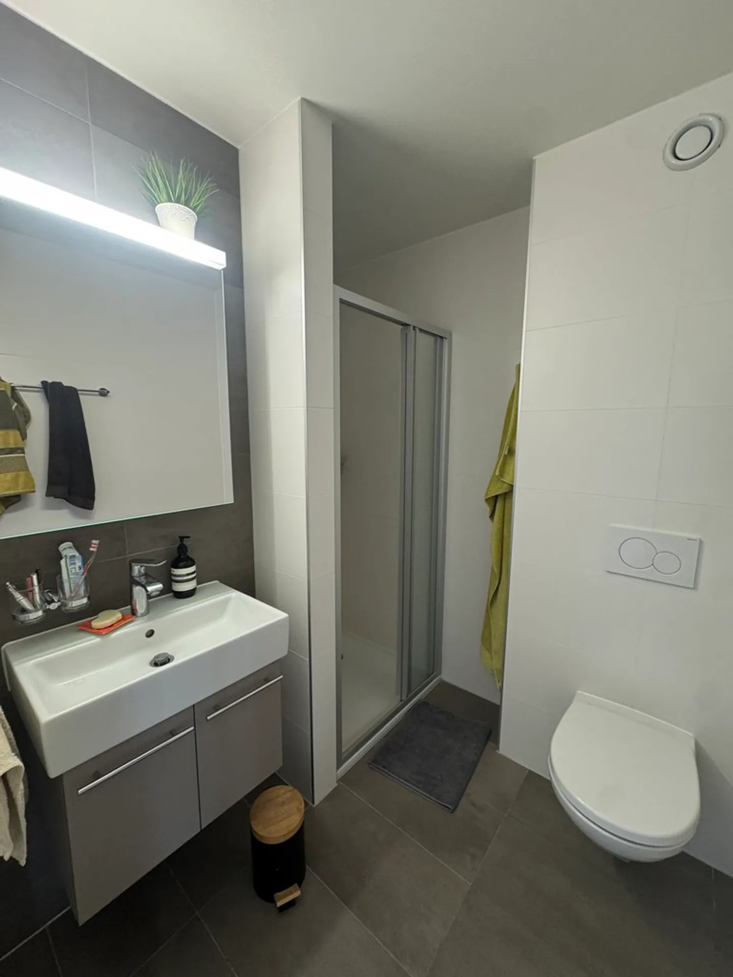 Appartamento Moderno con Finiture di Qualità - Foto 5 di 6