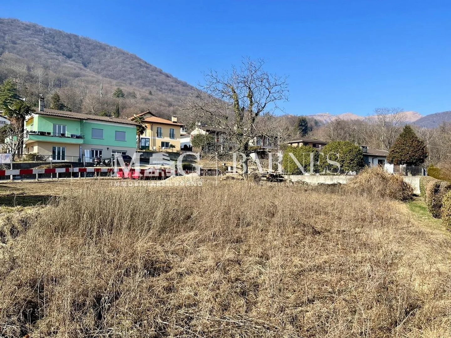 Pura: Baugrundstück 1.183 qm, 591 qm BGF, sonnige Lage - Foto 1 von 5