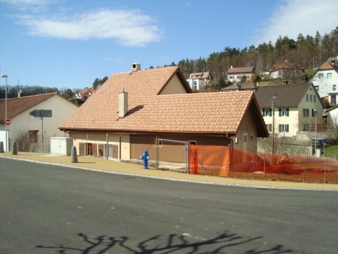 Charming Family Home with Garden - Photo 3 of 5
