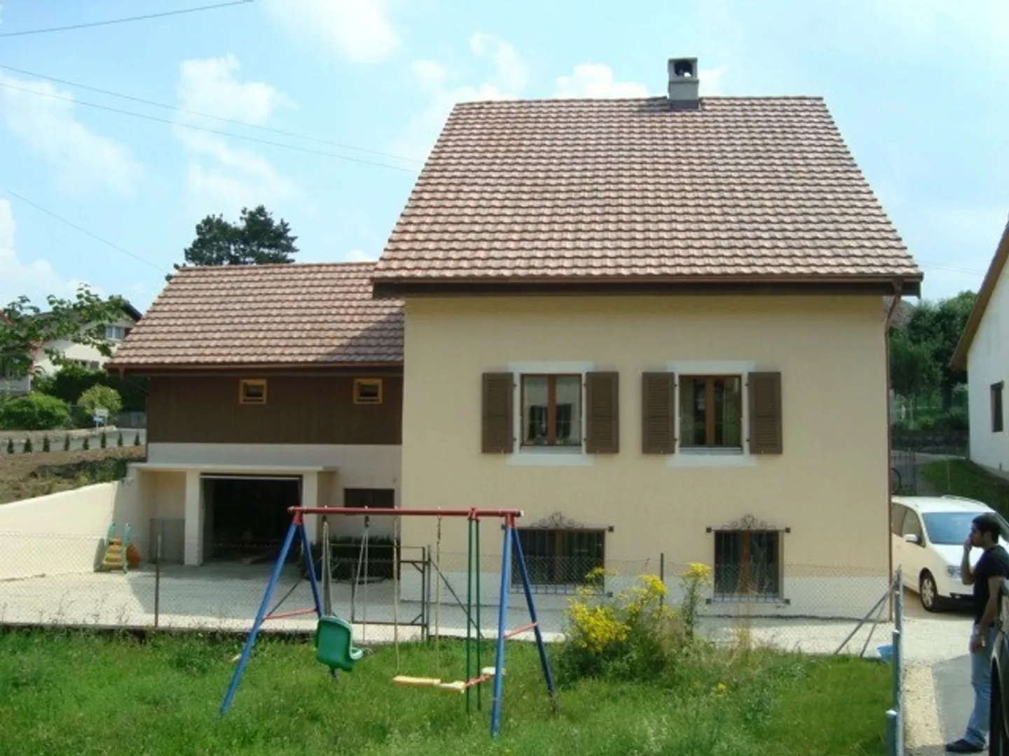 Charming Family Home with Garden - Photo 1 of 5