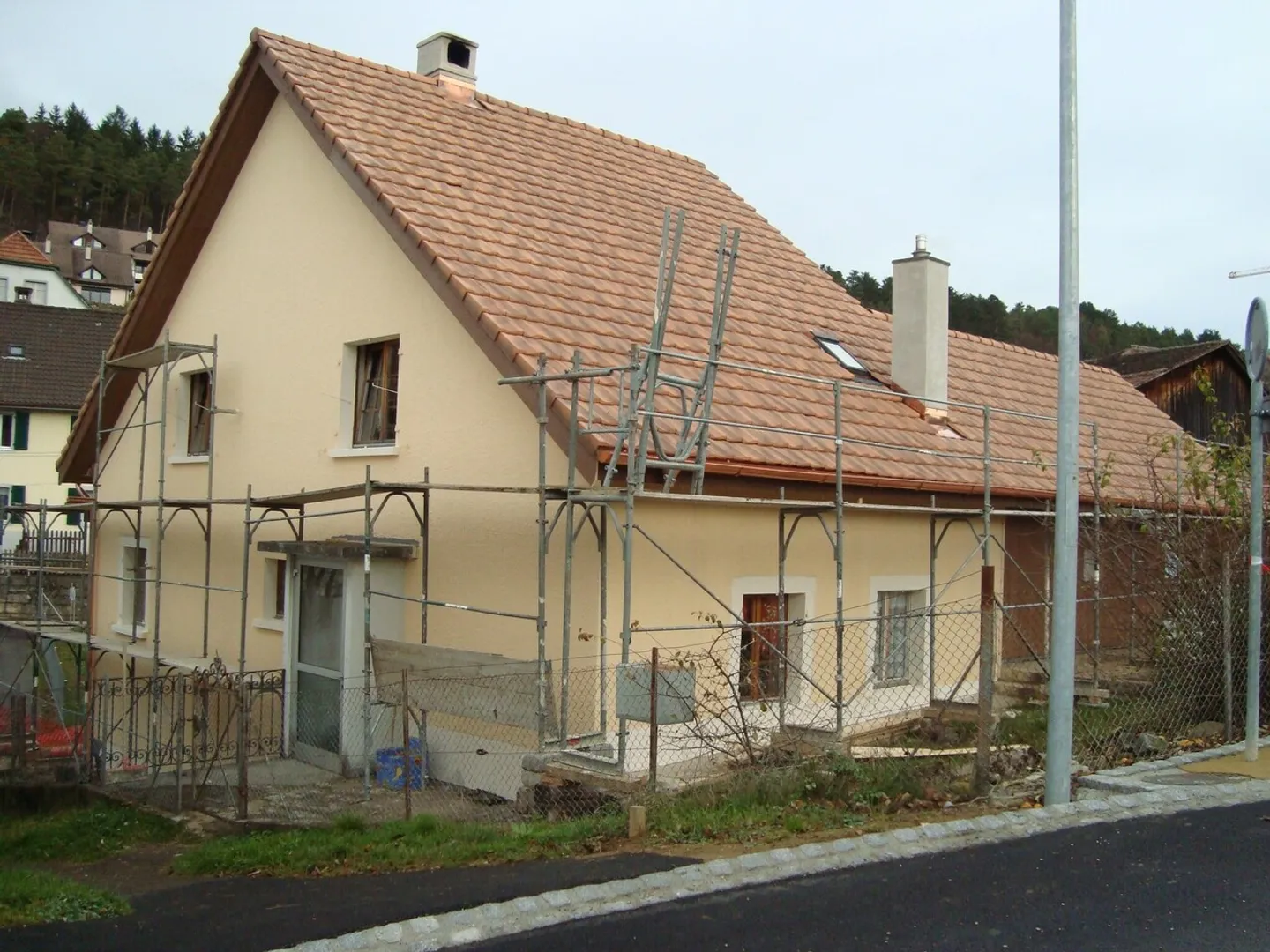 Charming Family Home with Garden - Photo 4 of 5
