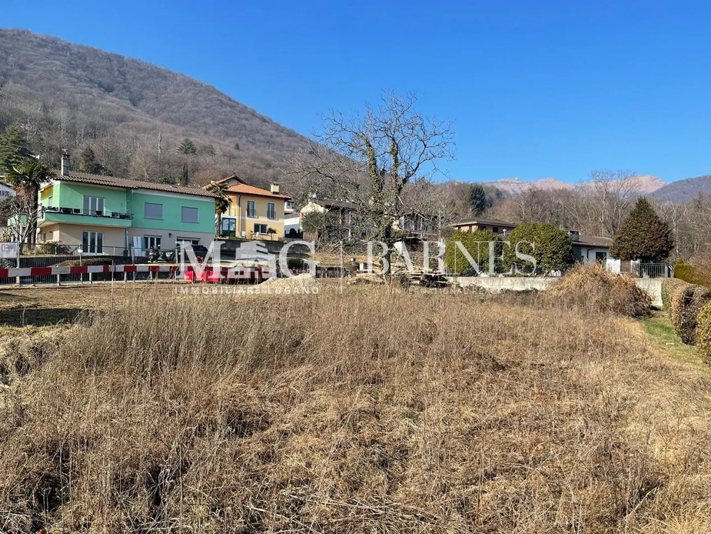 Pura: Baugrundstück 1.183 qm, 591 qm BGF, sonnige Lage - Foto 3 von 5