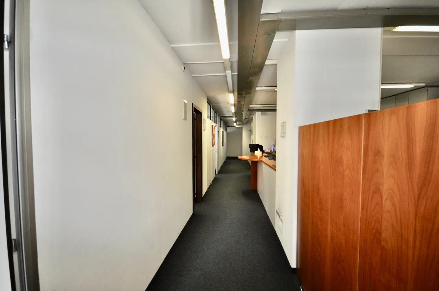 Office space for sale - Photo 9 of 13