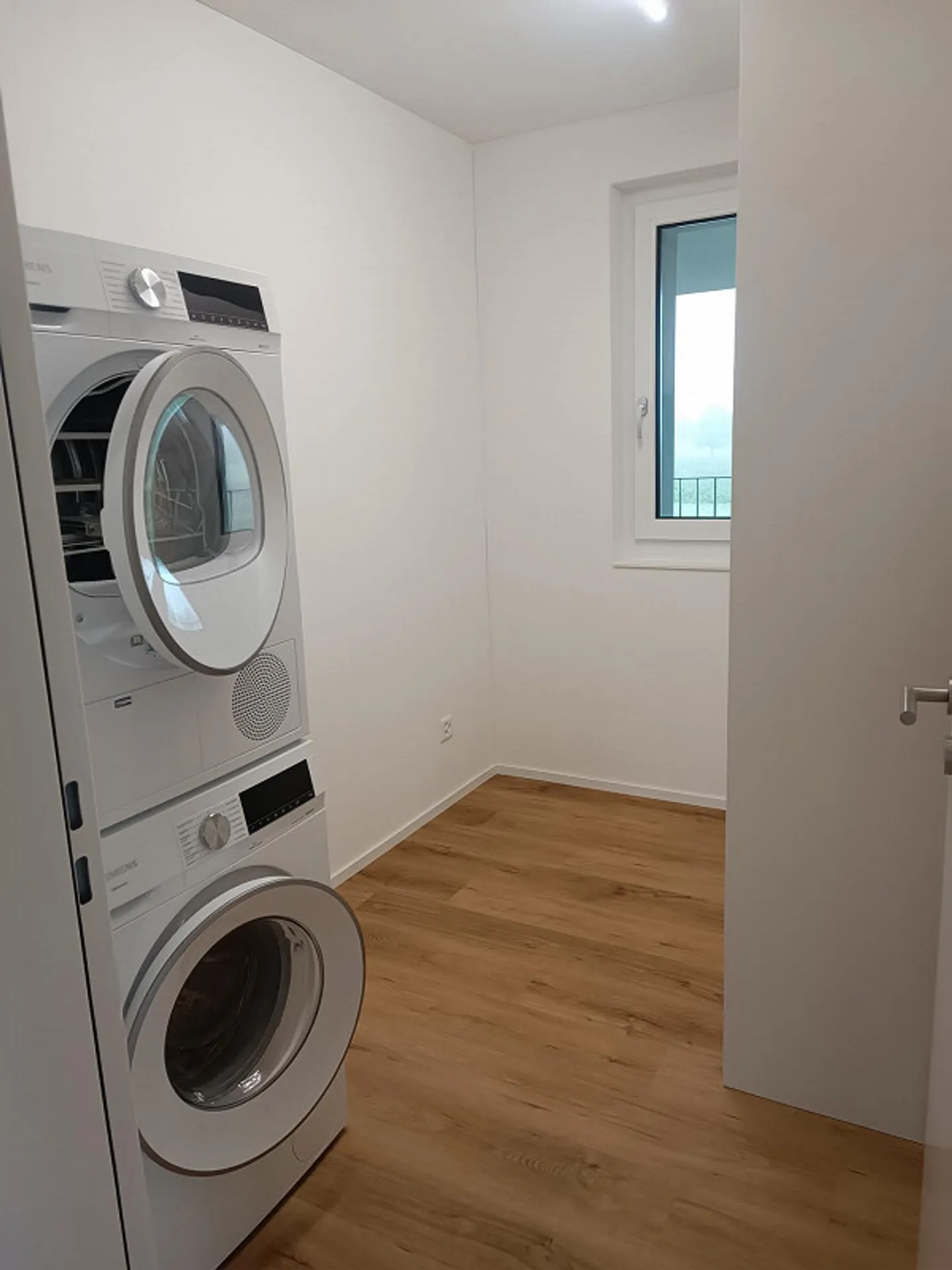 Floor apartment with a view of greenery - Photo 8 of 9