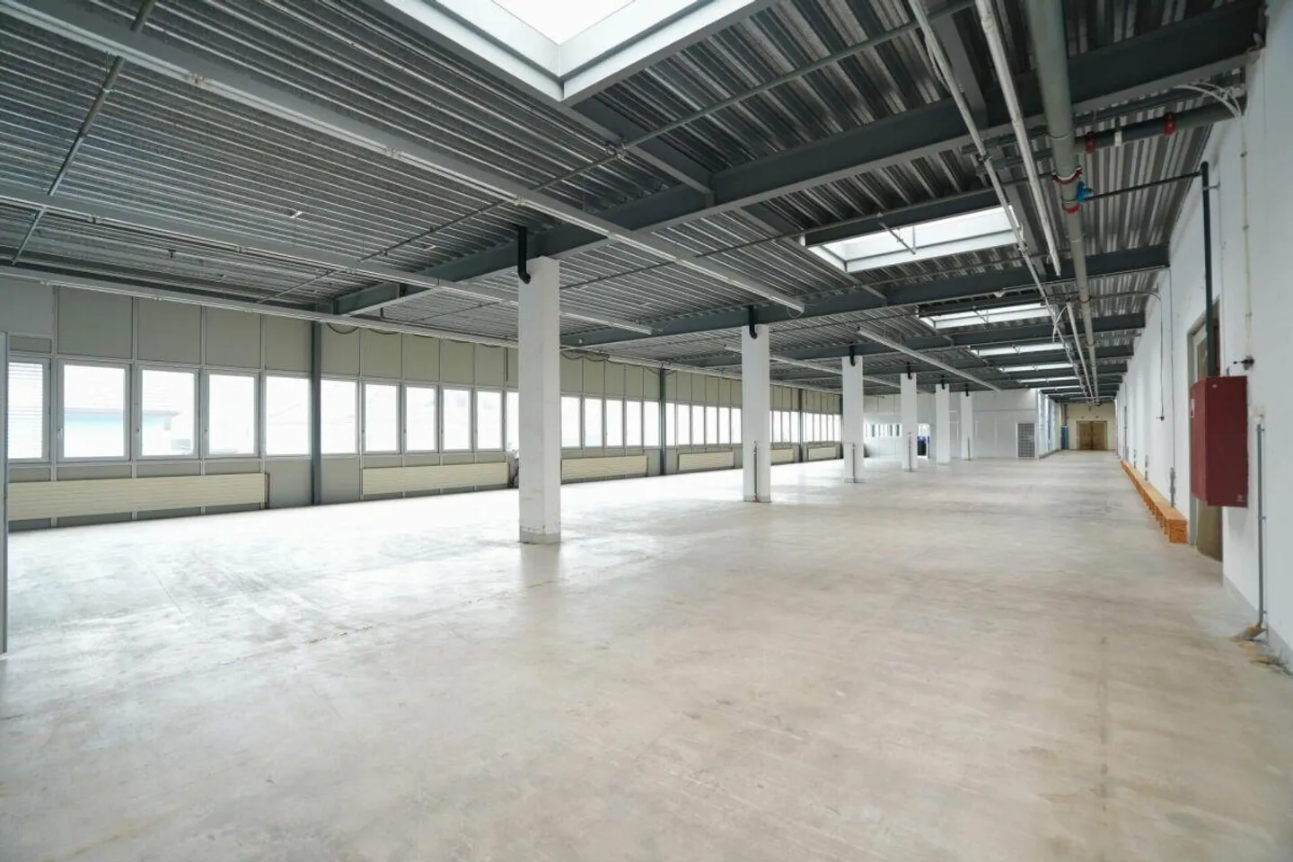 Attractive commercial/office and storage spaces - Photo 1 of 10
