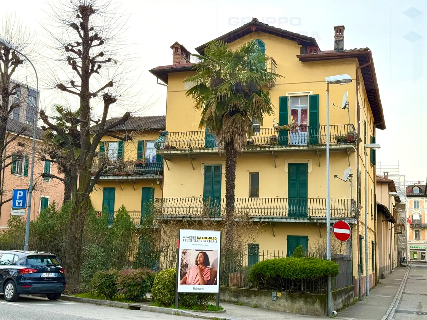 Maison de l'époque avec 9 appartements - Photo 2 sur 7