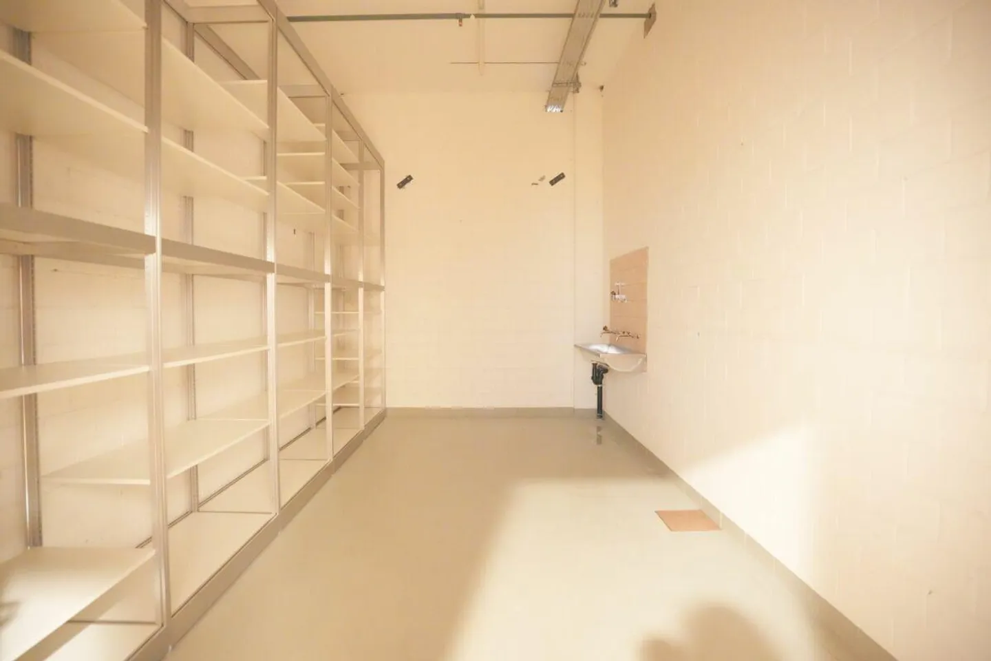 Attractive commercial/office and storage spaces - Photo 10 of 10