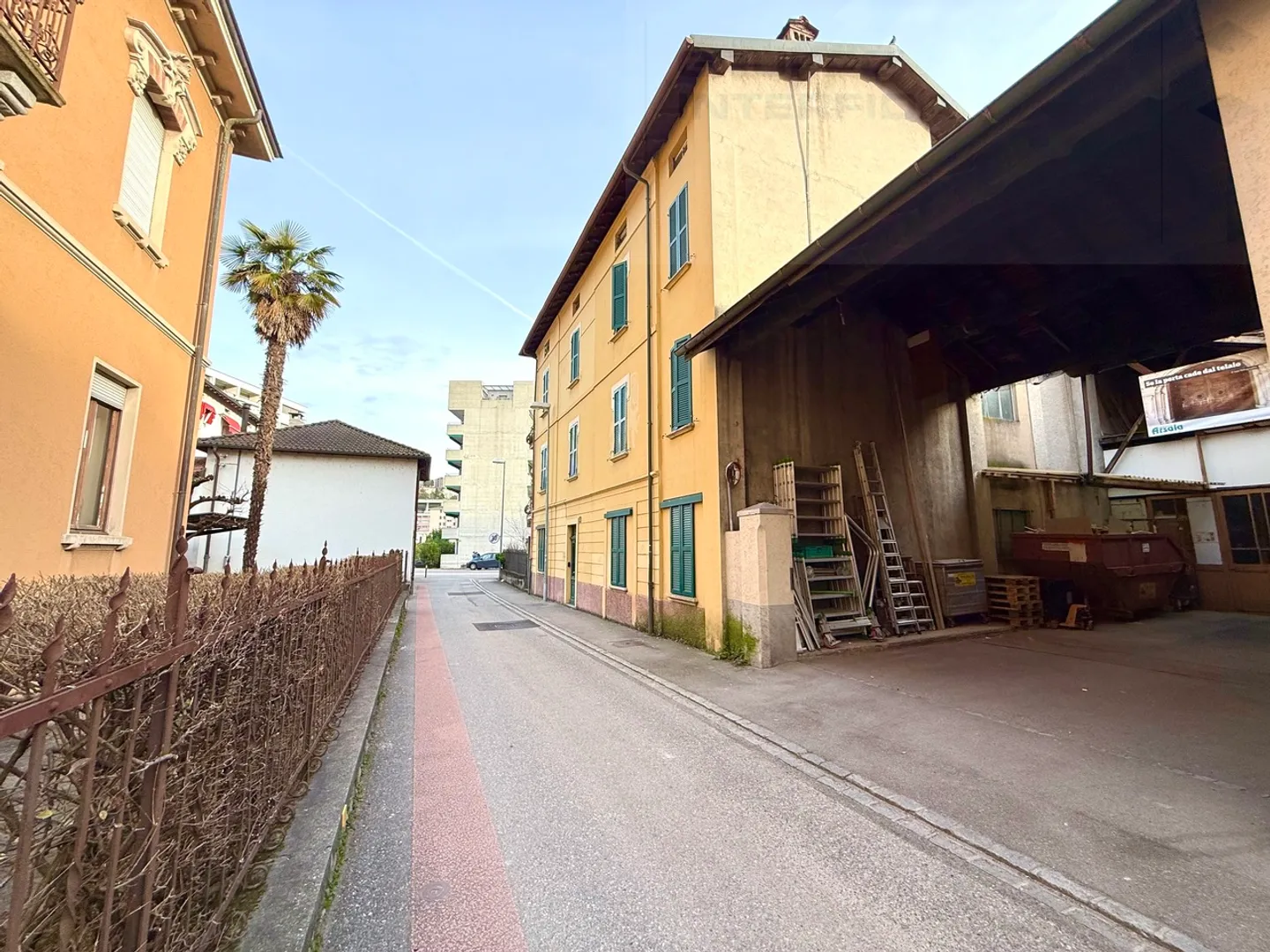 Maison de l'époque avec 9 appartements - Photo 6 sur 7