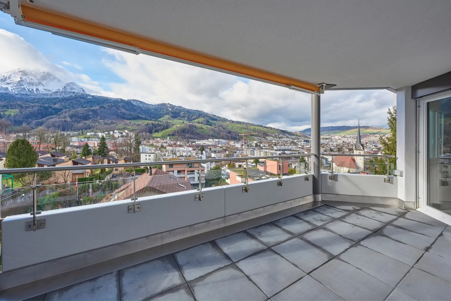 Modernes Apartment mit Pilatusblick - Foto 7 von 7