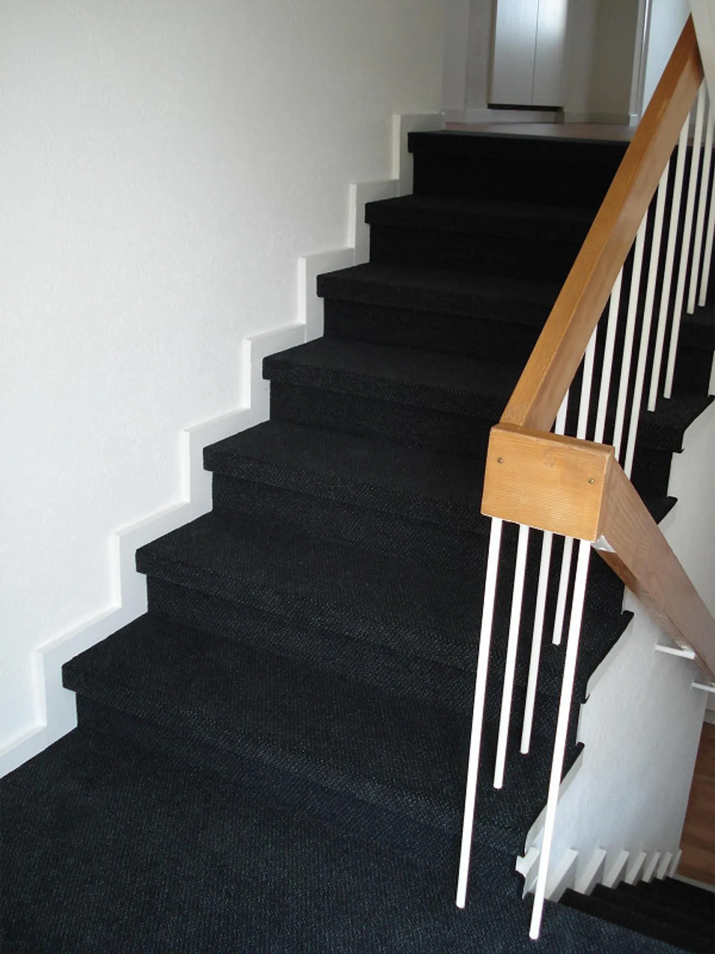 6.5 Rooms (2-storey) in a dream location with lake, mountain, and panoramic views - Photo 10 of 13