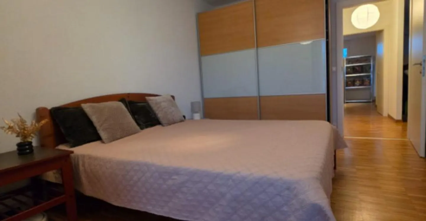 SUPERBE APPARTEMENT 4 PIÈCES MEUBLÉ VERSOIX - Photo 6 sur 8
