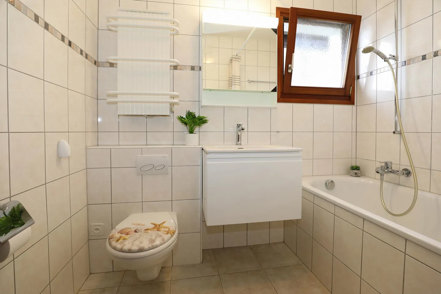 Casa unifamiliare nel centro del paese di Fosano in posizione tranquilla - Foto 12 di 16
