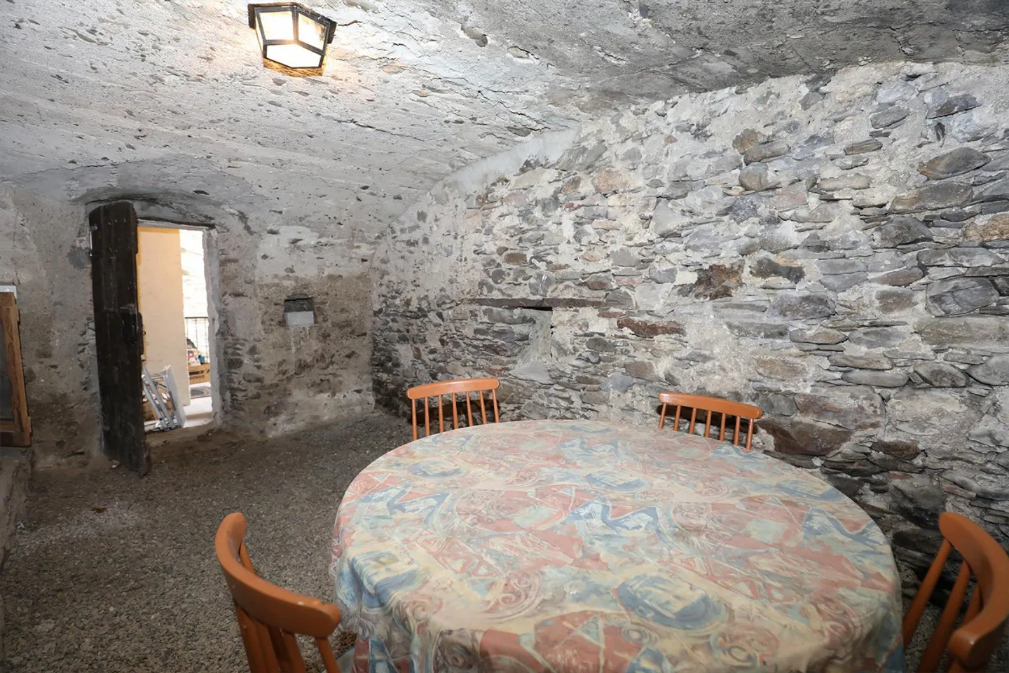 Casa unifamiliare nel centro del paese di Fosano in posizione tranquilla - Foto 16 di 16