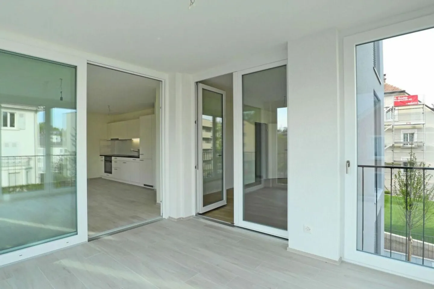 Charmante Wohnung mit Wintergarten - Foto 2 von 7