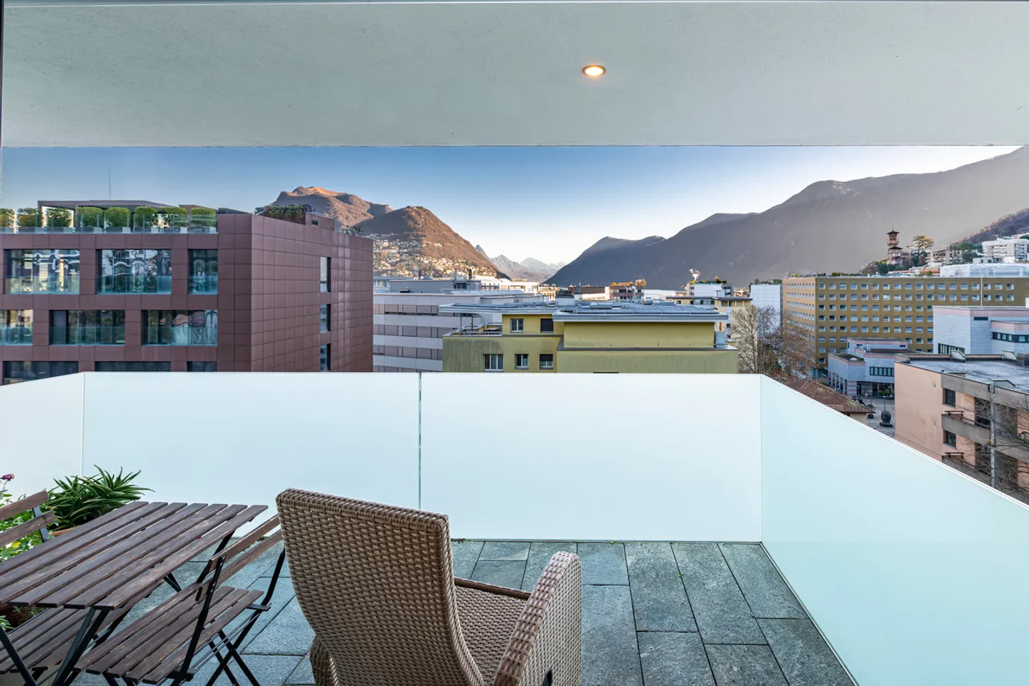 Moderno 4 locali in posizione centrale - Residenza secondaria - Foto 4 di 18