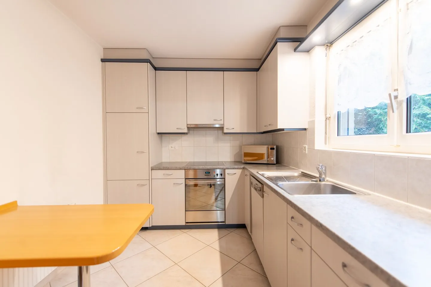 Emménager & Se Sentir Bien : Maison Individuelle Lumineuse de 4.5 Pièces à Bettlach - Photo 5 sur 24