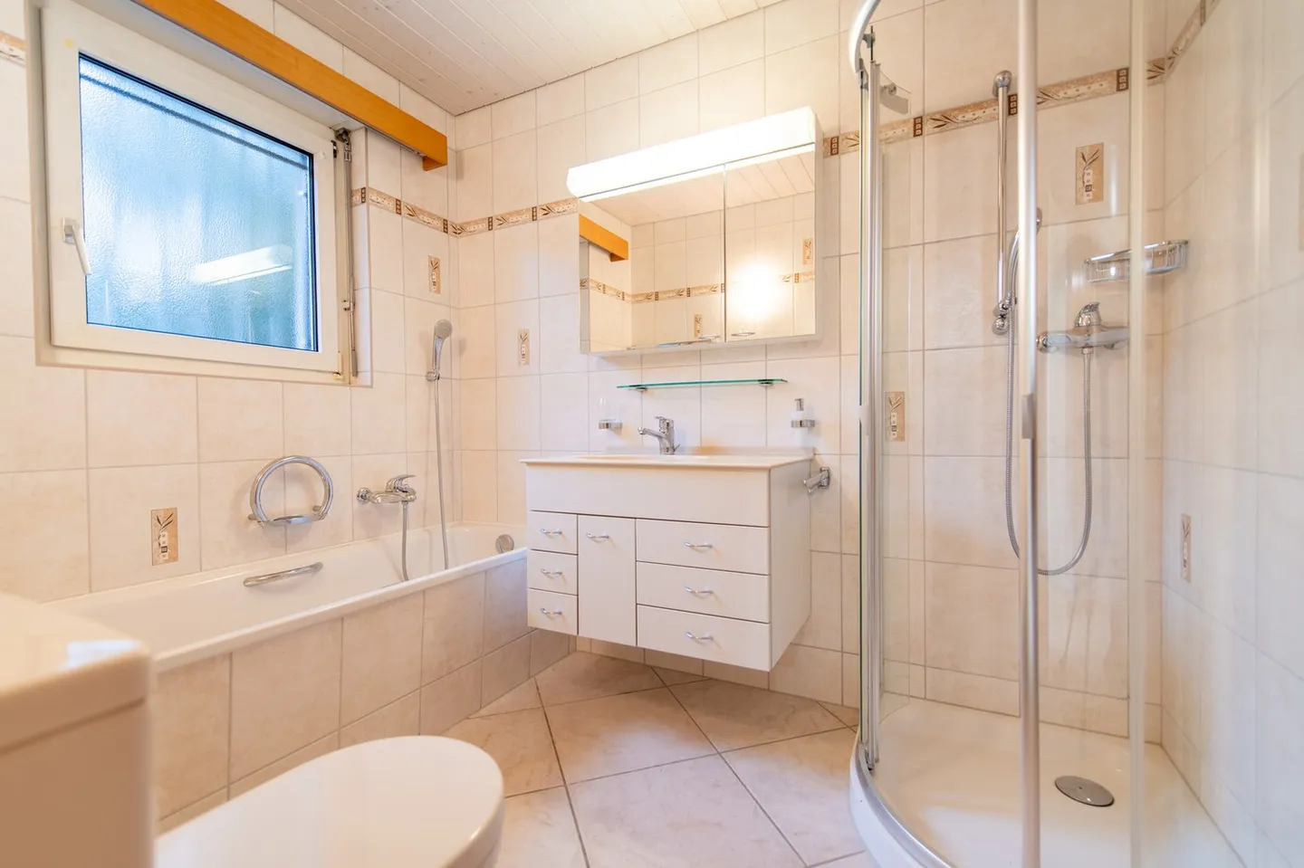 Emménager & Se Sentir Bien : Maison Individuelle Lumineuse de 4.5 Pièces à Bettlach - Photo 9 sur 24