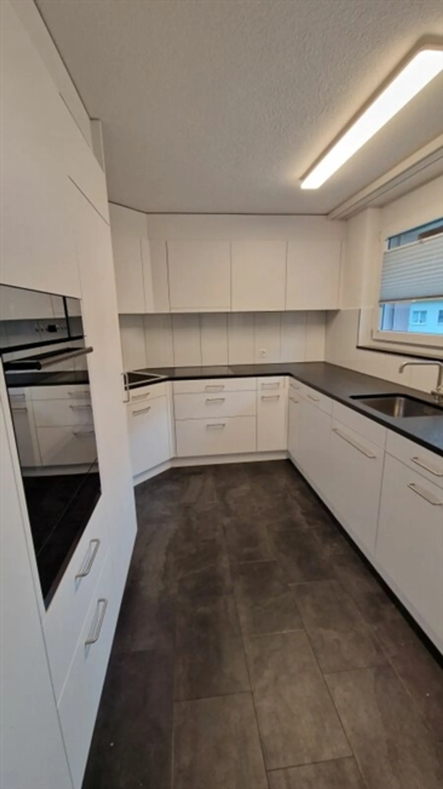 Appartement coopératif de 5,5 pièces à louer - Photo 1 sur 8