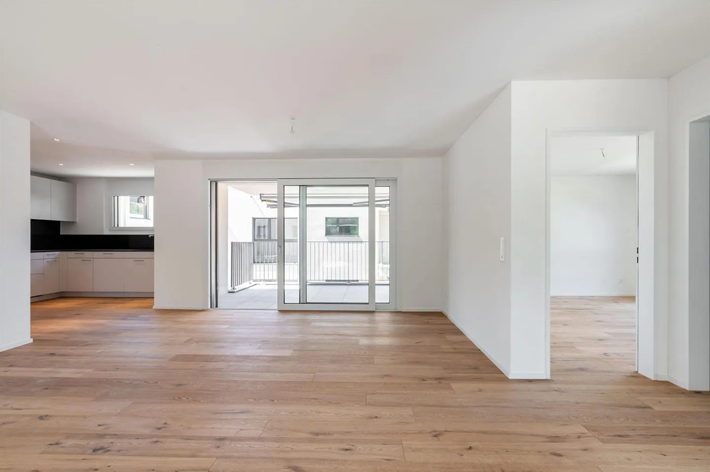 Ultimo appartamento di 3,5 stanze - VISITA ORA - Foto 1 di 10