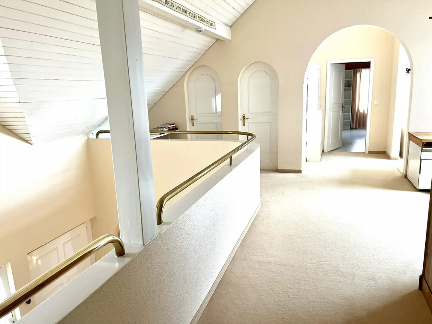 Exclusive villa with pool & large garden in a quiet location (ZH Oberland) - Photo 16 of 17