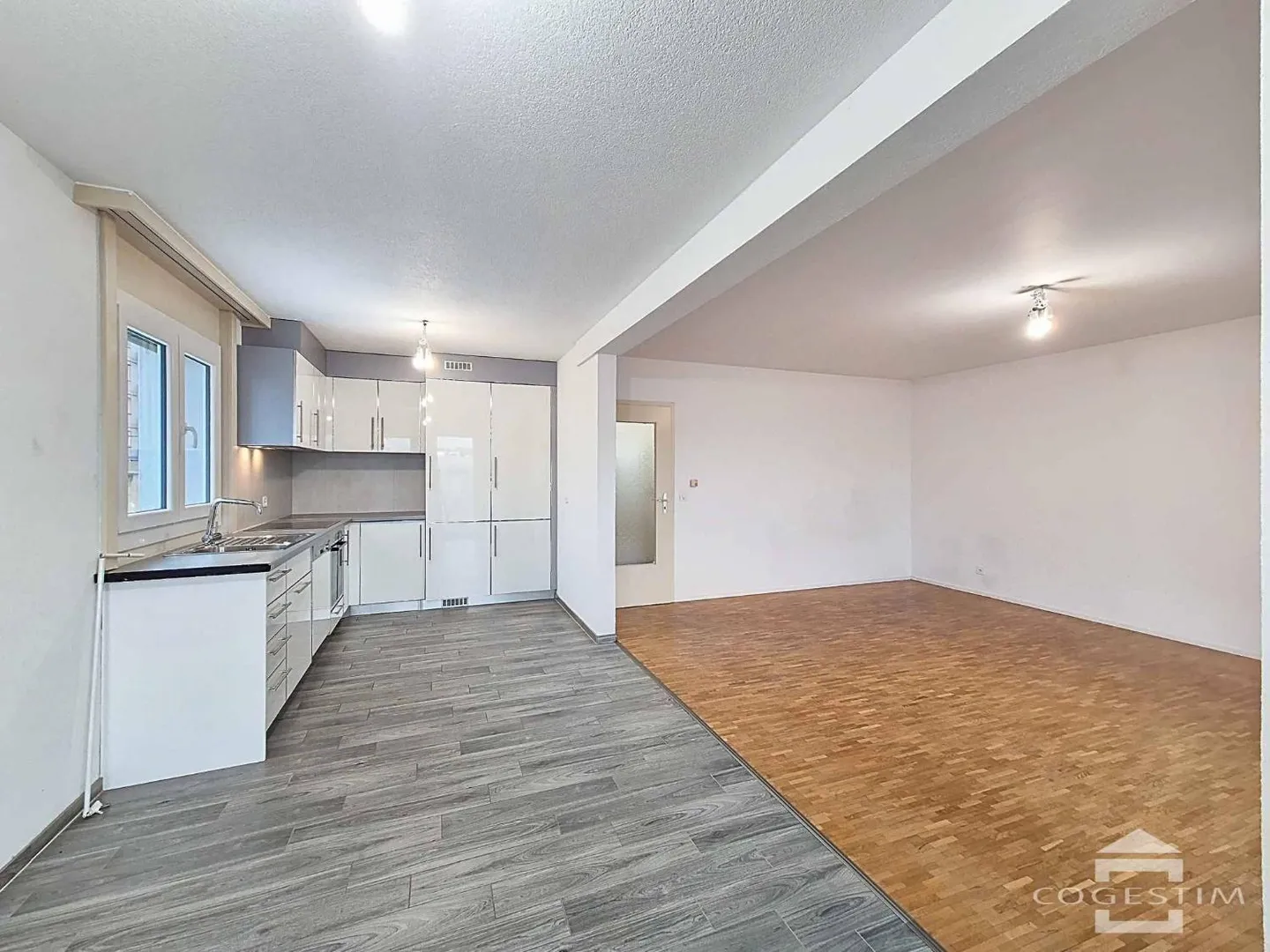 2.5 Room Apartment - Photo 1 of 10