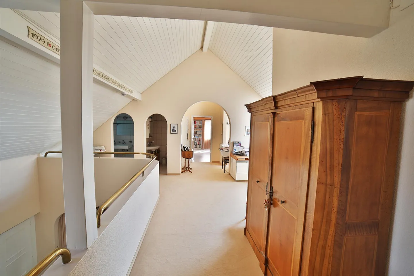 Exclusive villa with pool & large garden in a quiet location (ZH Oberland) - Photo 13 of 17