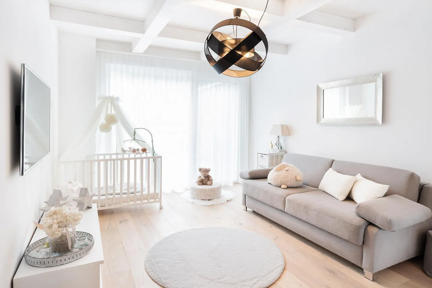 Appartement penthouse exclusif avec terrasse spacieuse et jardin - Photo 7 sur 20