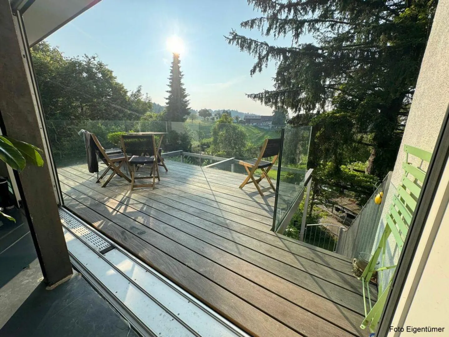 Spacious 4.5-room house with loft character and view of greenery - Photo 1 of 17