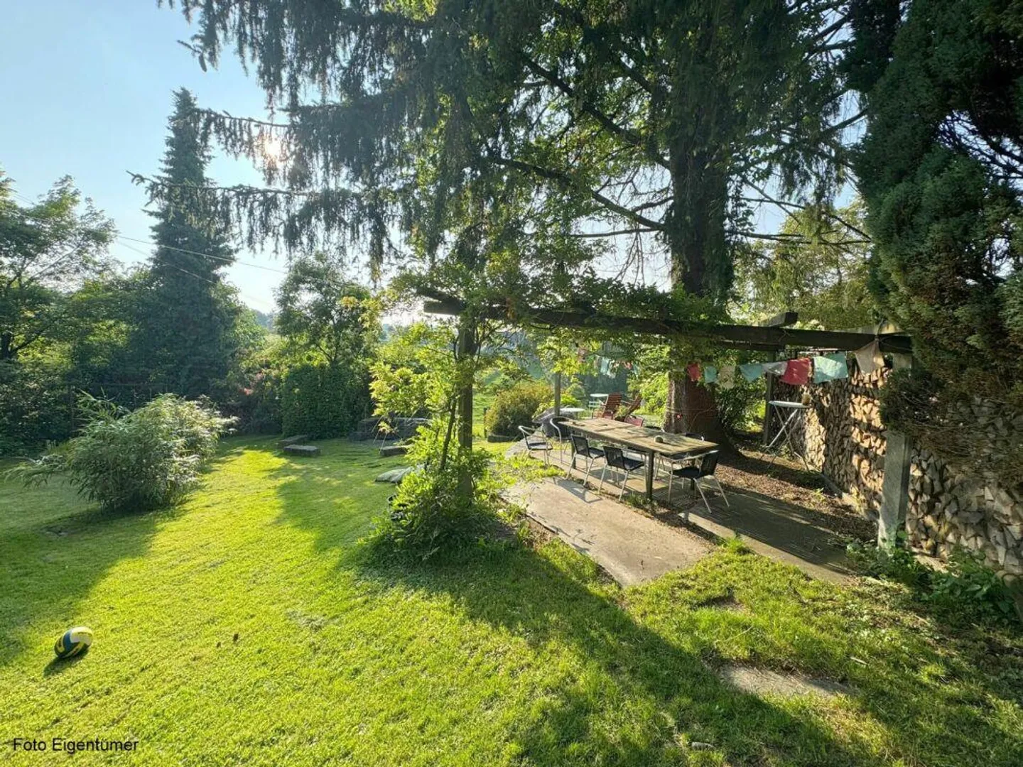 Spacious 4.5-room house with loft character and view of greenery - Photo 2 of 17