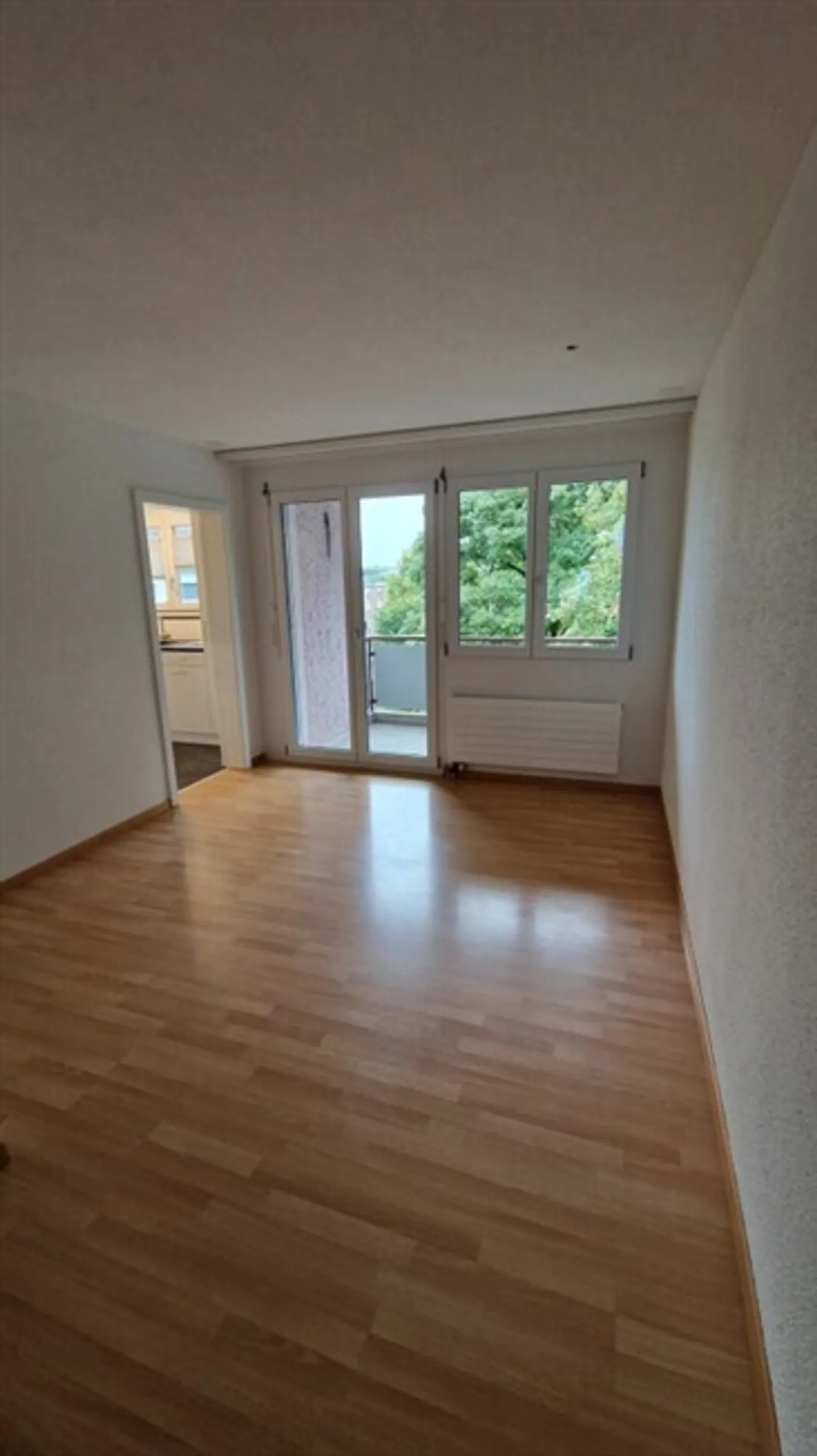 Appartement coopératif de 5,5 pièces à louer - Photo 2 sur 8