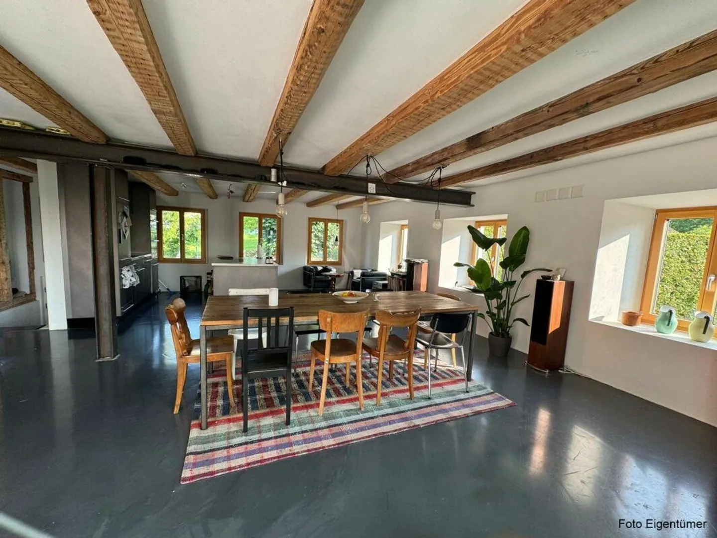 Spacious 4.5-room house with loft character and view of greenery - Photo 6 of 17