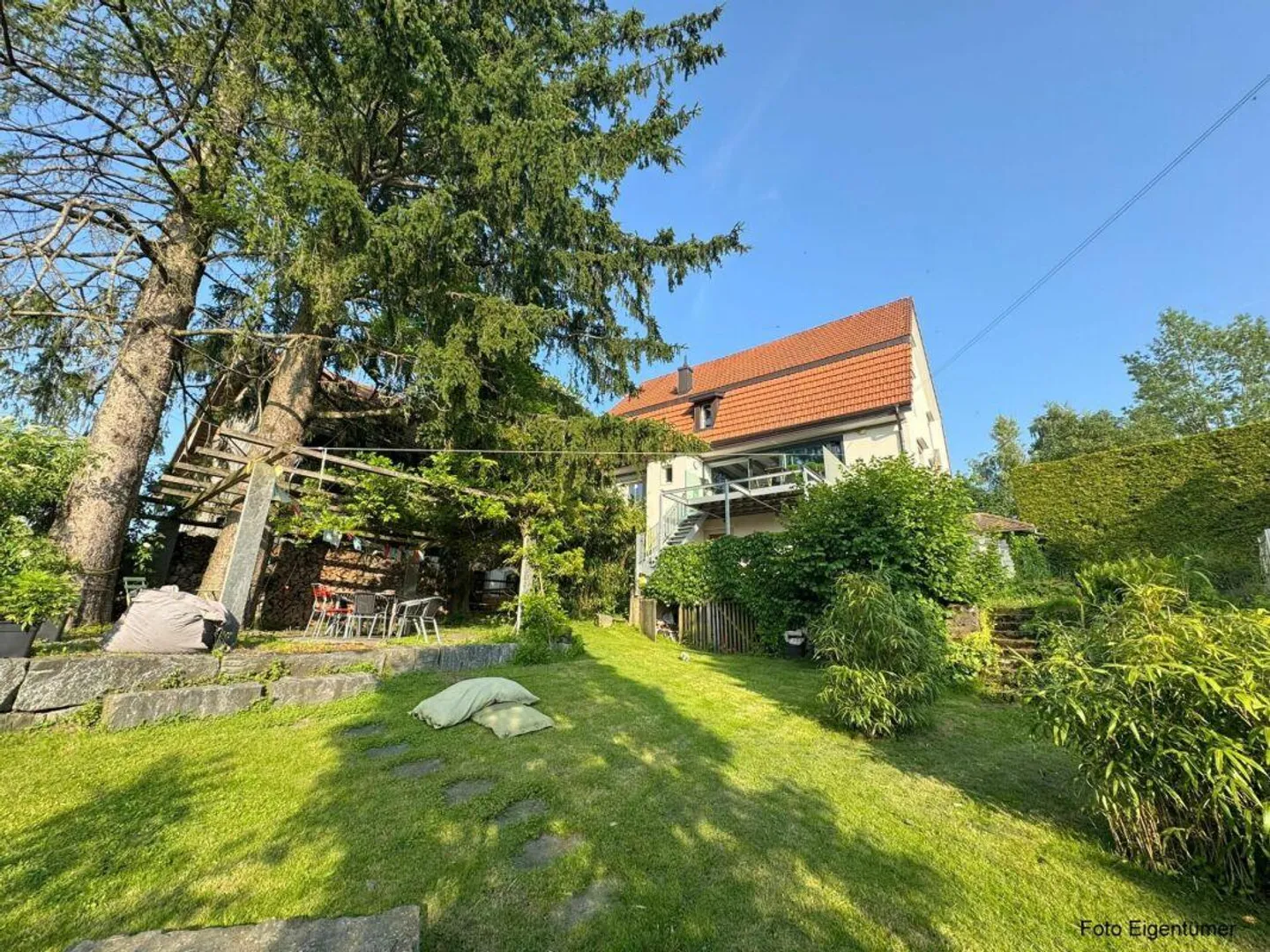 Spacious 4.5-room house with loft character and view of greenery - Photo 3 of 17