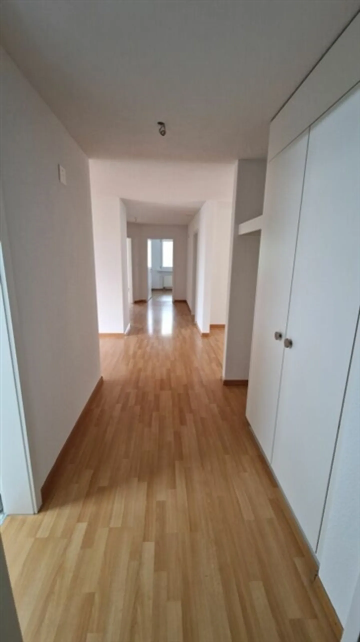 Appartement coopératif de 5,5 pièces à louer - Photo 6 sur 8