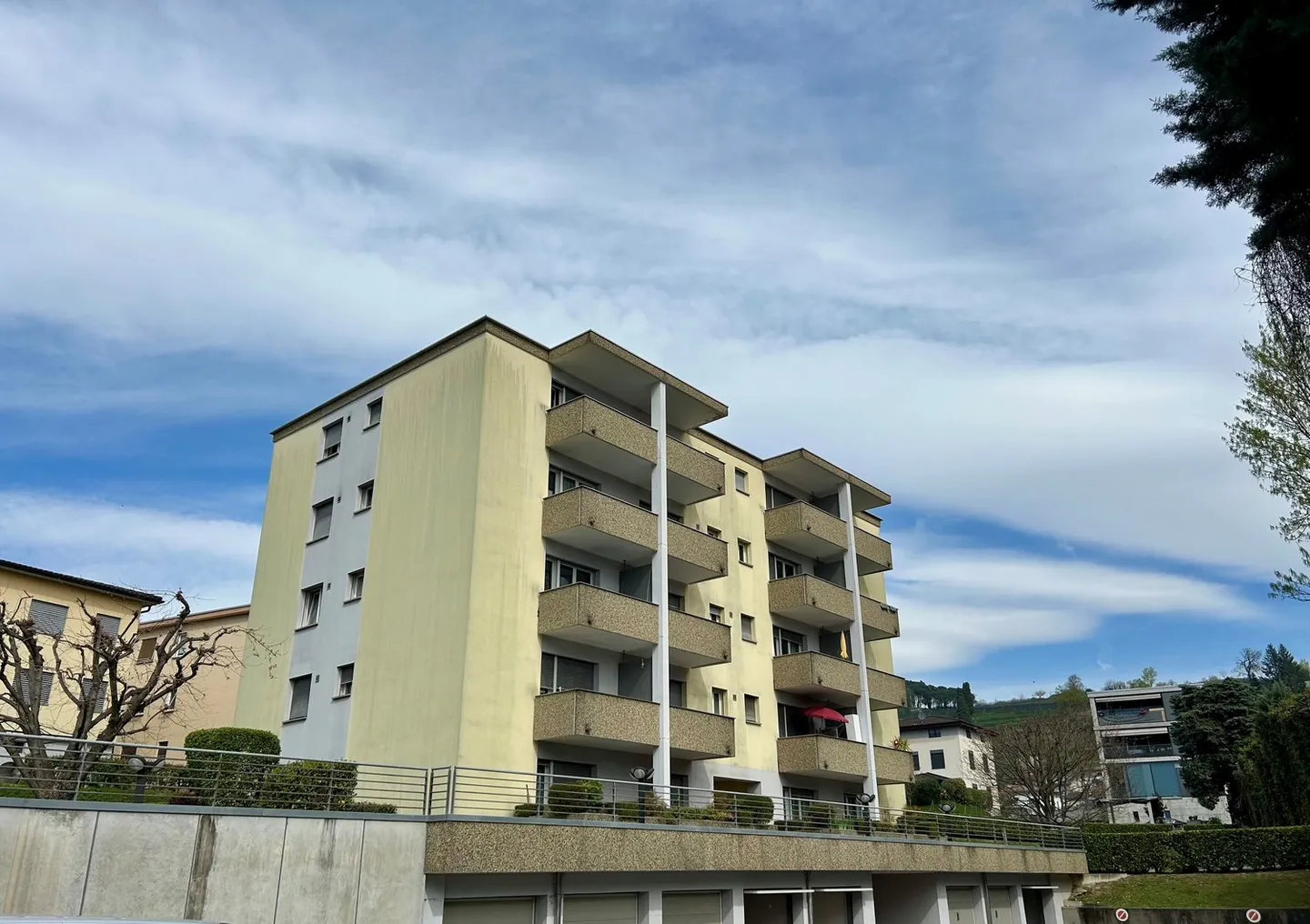 Rent 3 1/2 in a quiet area - Photo 1 of 10