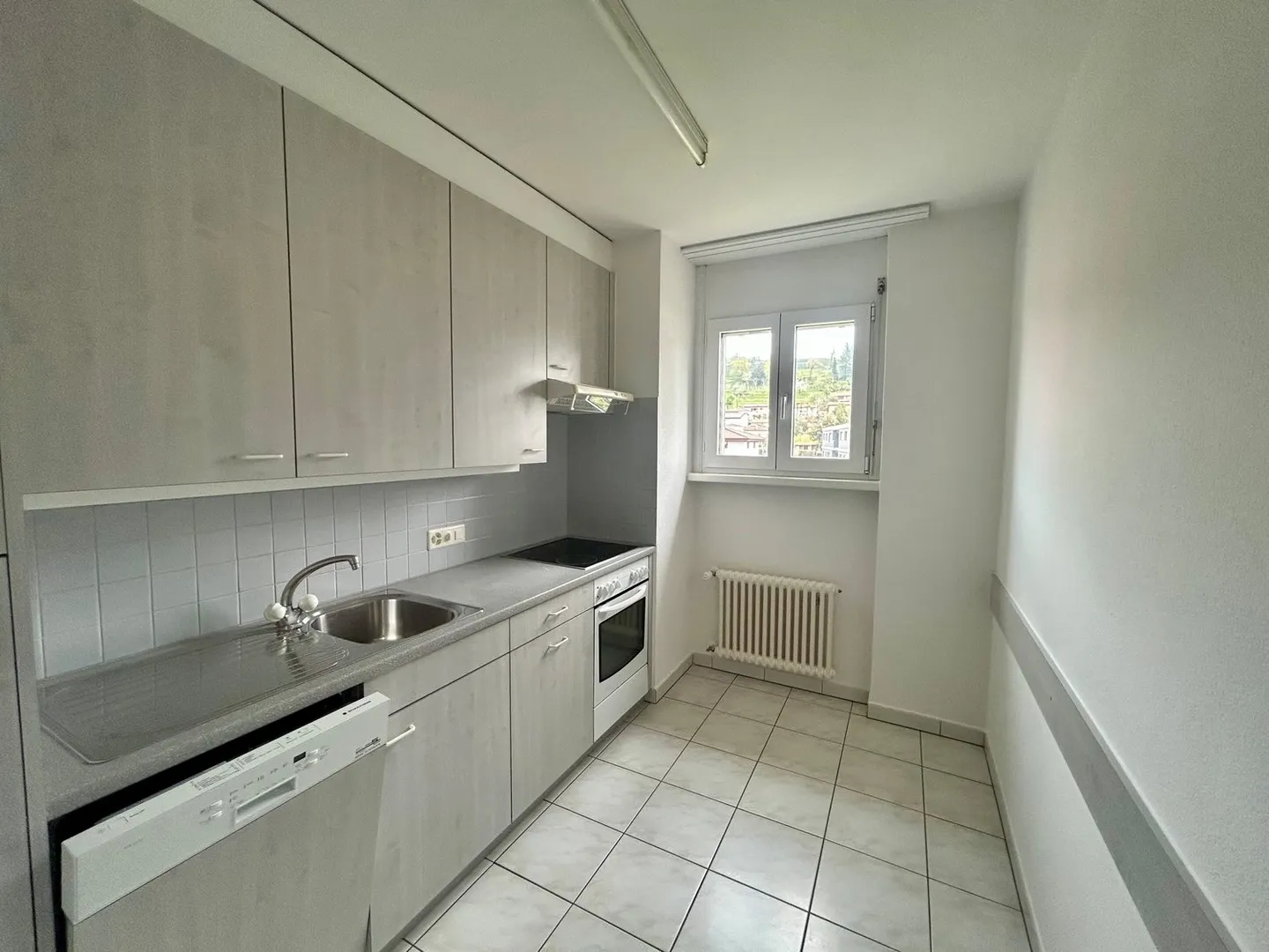 Rent 3 1/2 in a quiet area - Photo 3 of 10