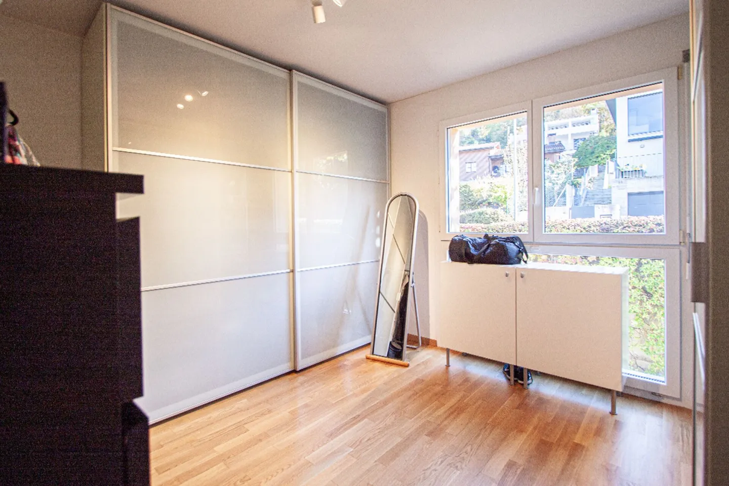 Penthouse ensoleillé dans une résidence avec piscine, salle de sport et sauna - Photo 7 sur 13