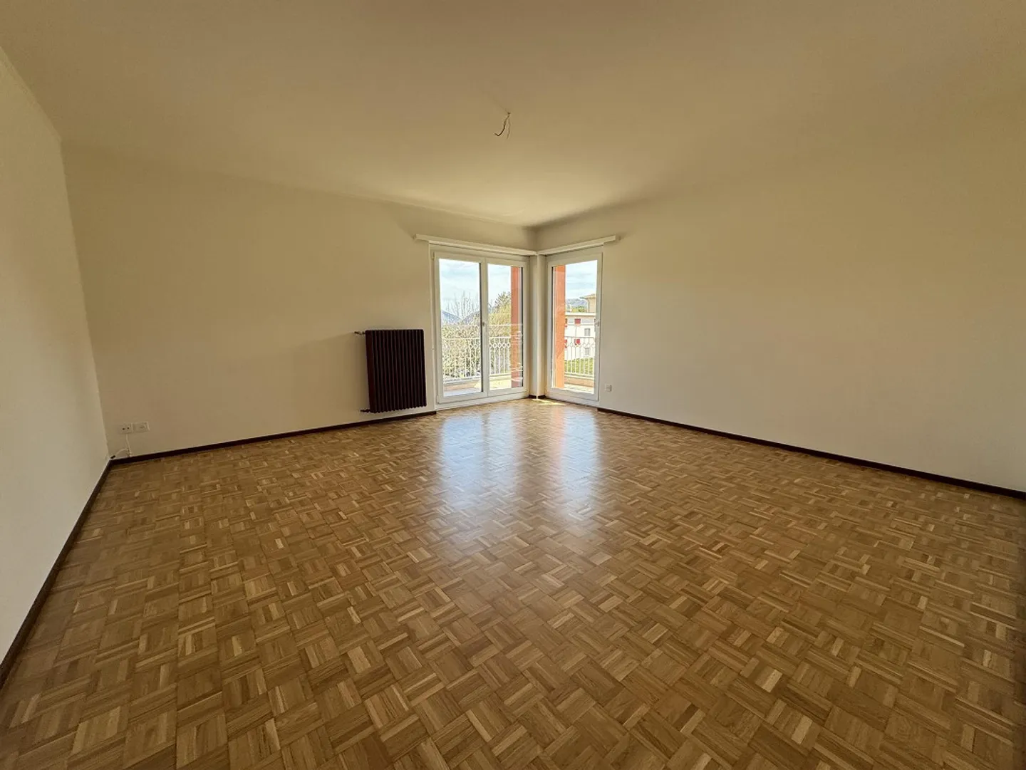 Appartement spacieux et lumineux au cœur de Novazzano - Photo 4 sur 13