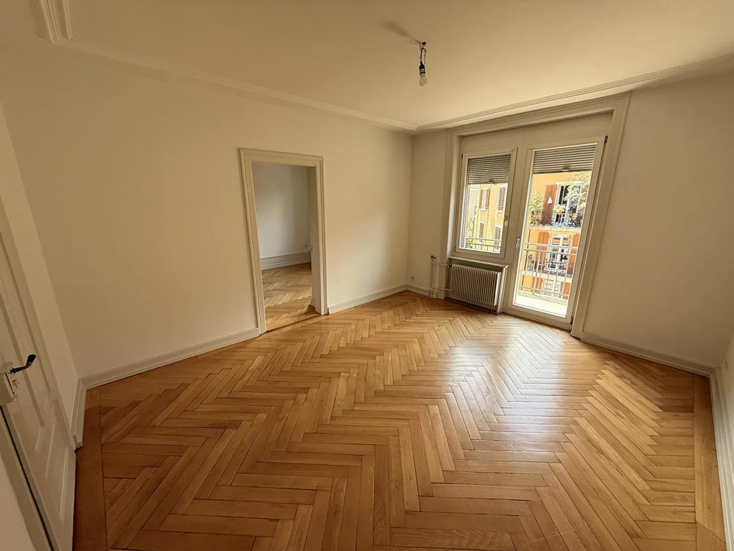 Cozy 3-room apartment with balcony - Photo 2 of 7