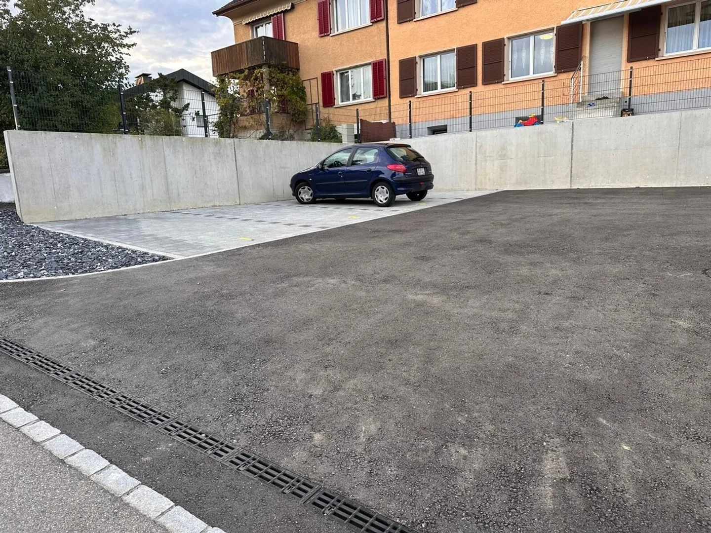 Posti auto gratuiti - Foto 2 di 4