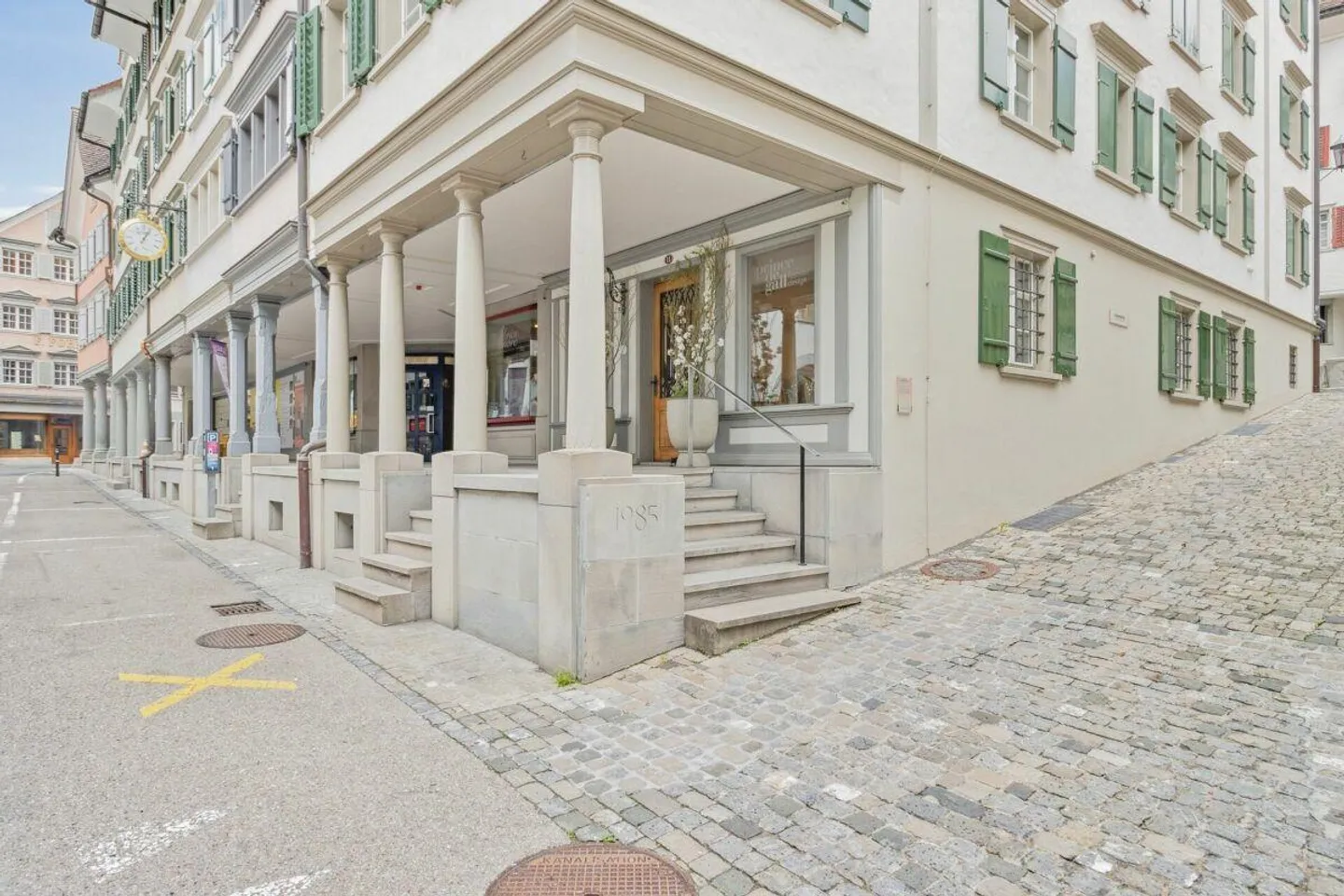 Living in the historic town of Lichtensteig! - Photo 2 of 10