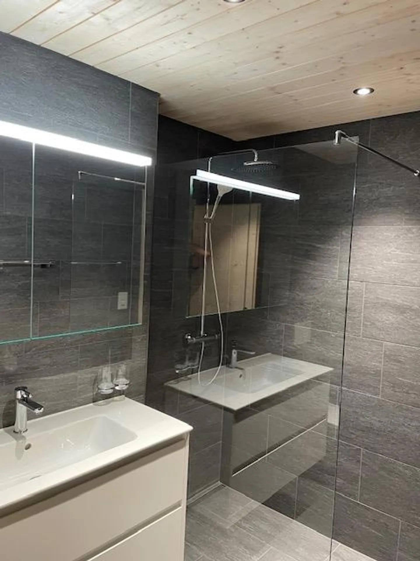 Appartement spacieux avec balcon - Photo 4 sur 7