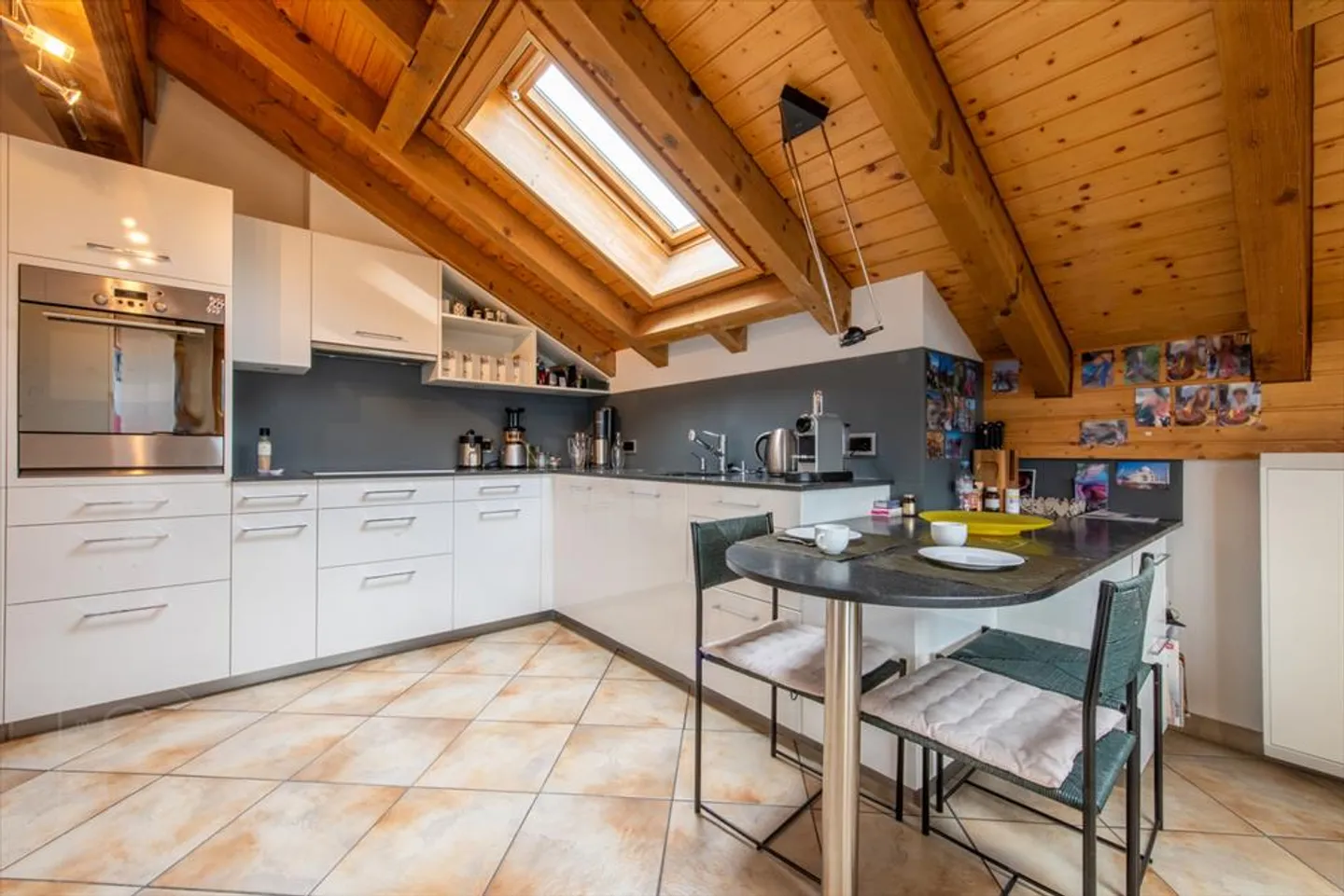 Wunderschöne Duplex-Wohnung mit idealer Lage - Foto 9 von 13