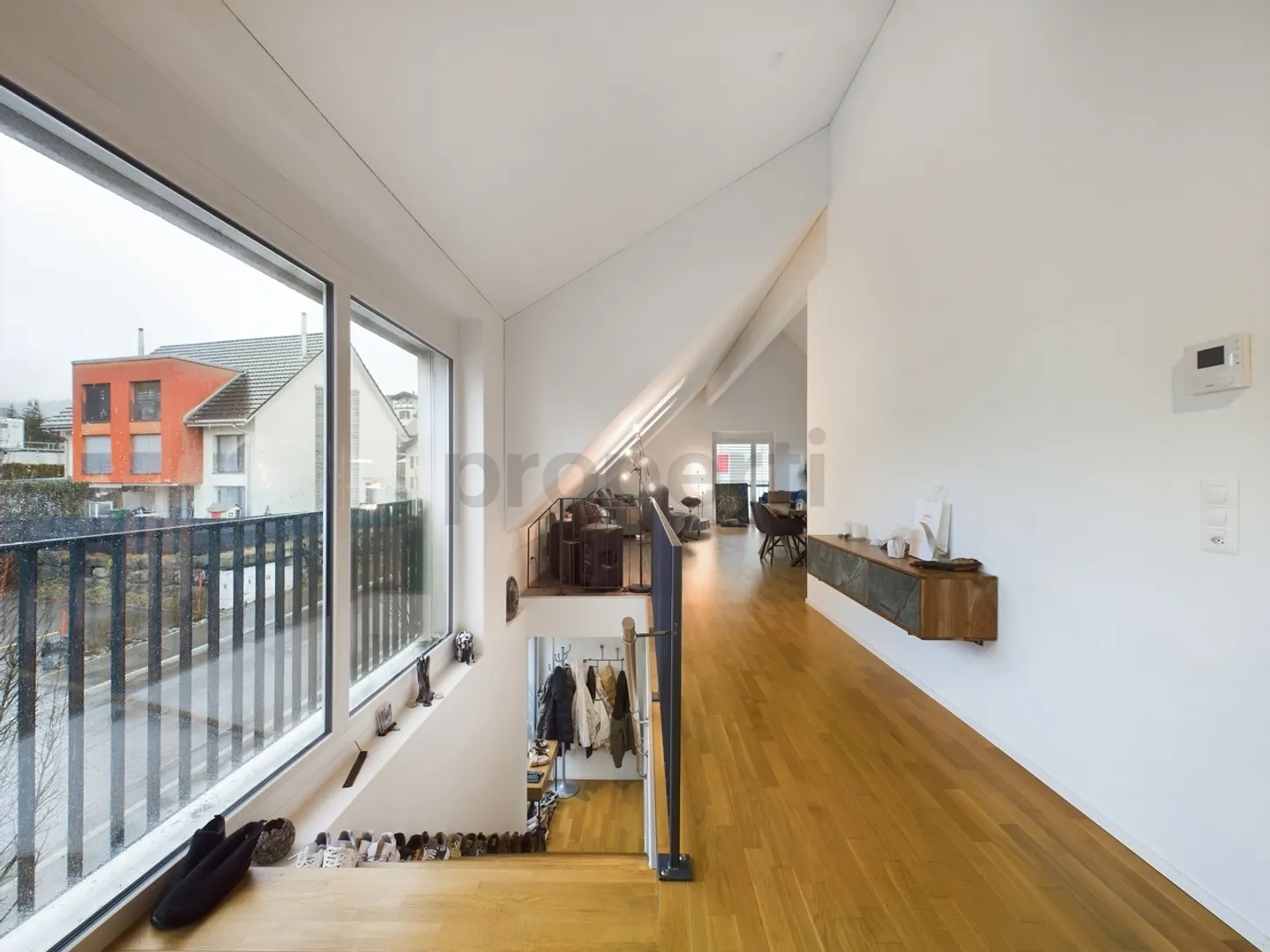 Einmaliges Wohnerlebnis in Ernetschwil  Möblierte Attika mit Panorama, Sauna &amp; Design auf Topniveau - Foto 8 von 11