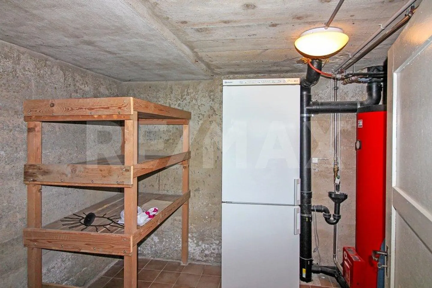 3.5 Room Terraced Single-Family House with Garden and Close to Train Station - Photo 11 of 13