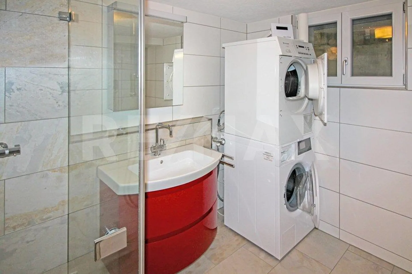 3.5 Room Terraced Single-Family House with Garden and Close to Train Station - Photo 12 of 13