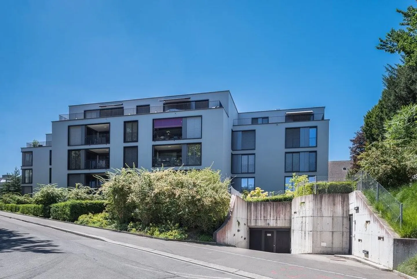 Espaces de stationnement - Photo 2 sur 2